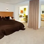 Alpen-comfort-hotel 4* נאודרס