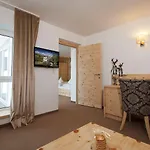 מלון Alpen-comfort-hotel נאודרס