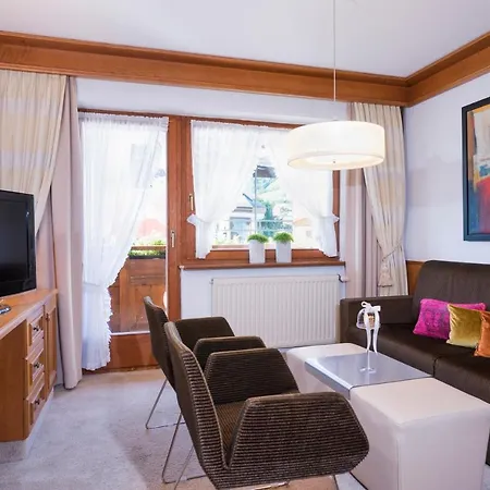 阿尔卑斯-舒适-中央酒店 酒店 瑙德斯