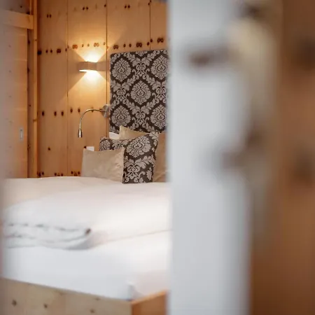 阿尔卑斯-舒适-中央酒店 酒店