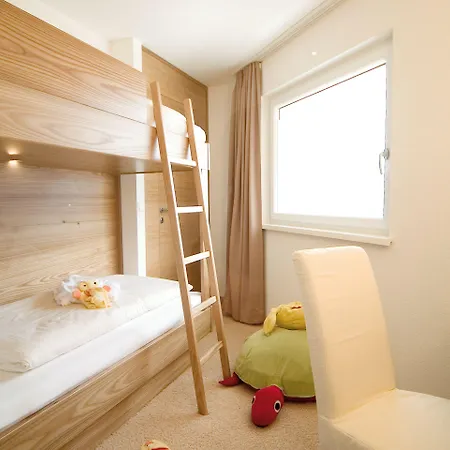 阿尔卑斯-舒适-中央酒店 瑙德斯