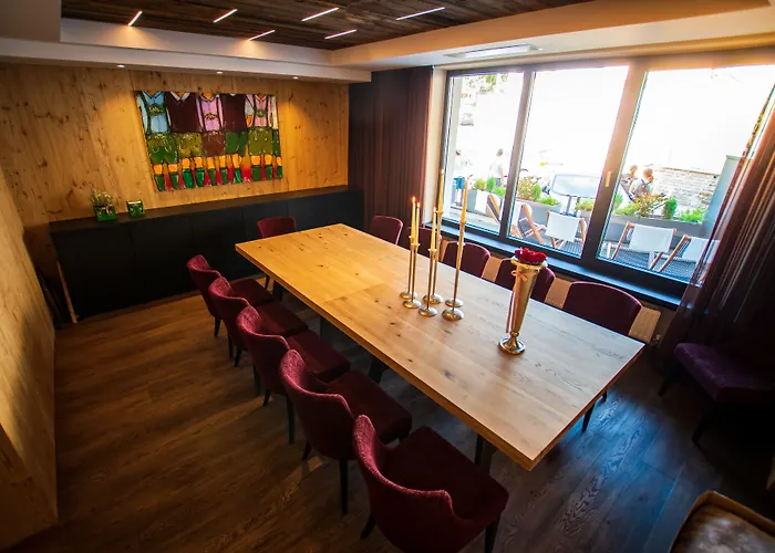 阿尔卑斯-舒适-中央酒店 4* 瑙德斯