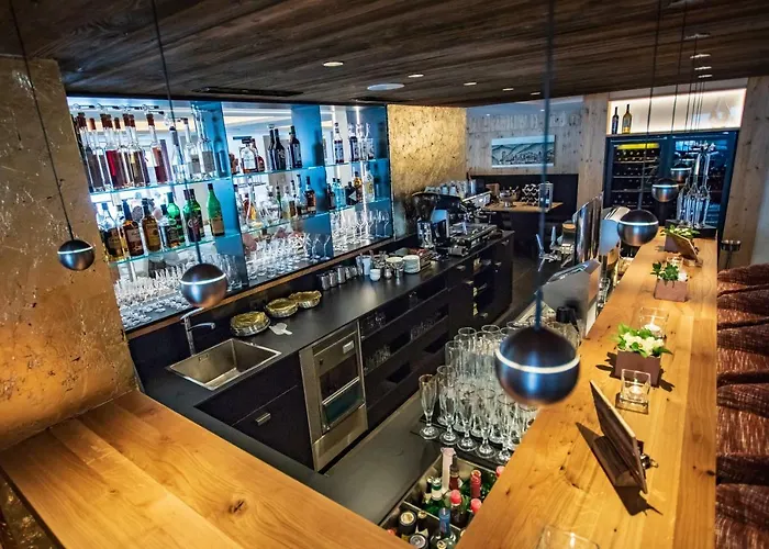 阿尔卑斯-舒适-中央酒店 瑙德斯