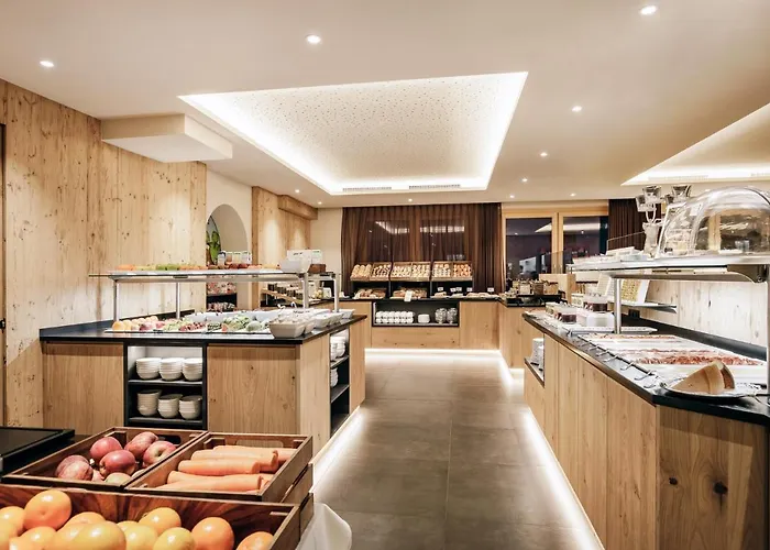 阿尔卑斯-舒适-中央酒店 瑙德斯