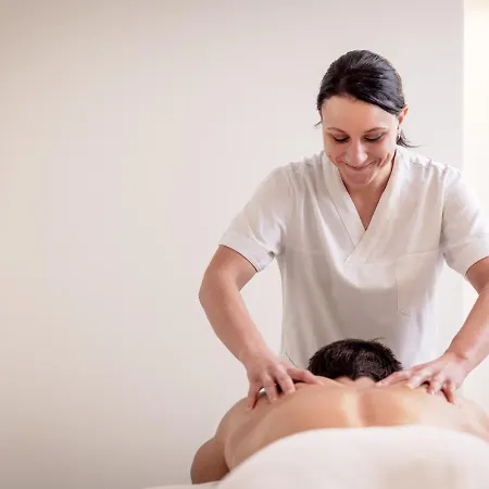 Alpen-comfort-hotel ホテル 4*