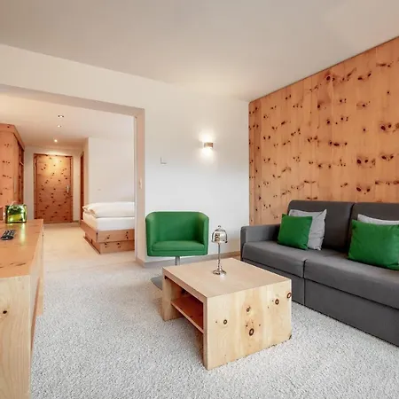 Alpen-comfort-hotel 4* ナウダース