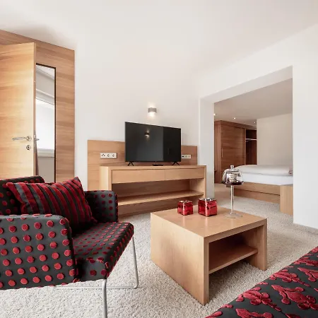 Alpen-comfort-hotel 4* ナウダース