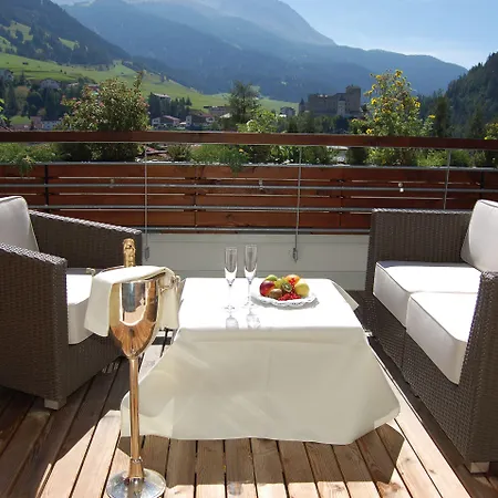 ホテル Alpen-comfort-hotel ナウダース